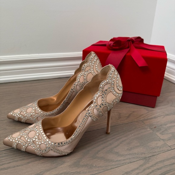 Badgely Mischka Rhinestone Embellishment Nude Pointed Toe Pump Women’s 8 LikeNew - Picture 6 of 8